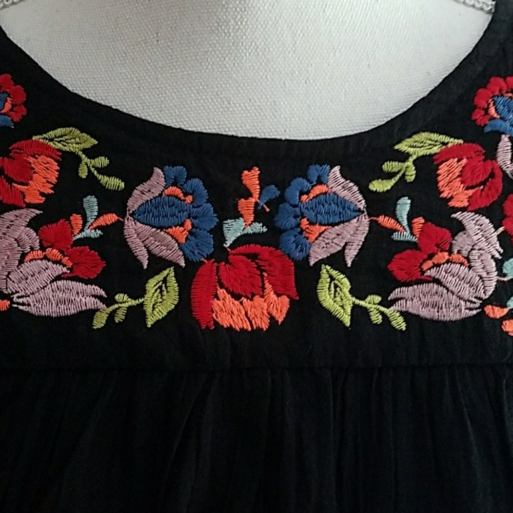 ♨New! Embroidered top - Picture 4 of 4